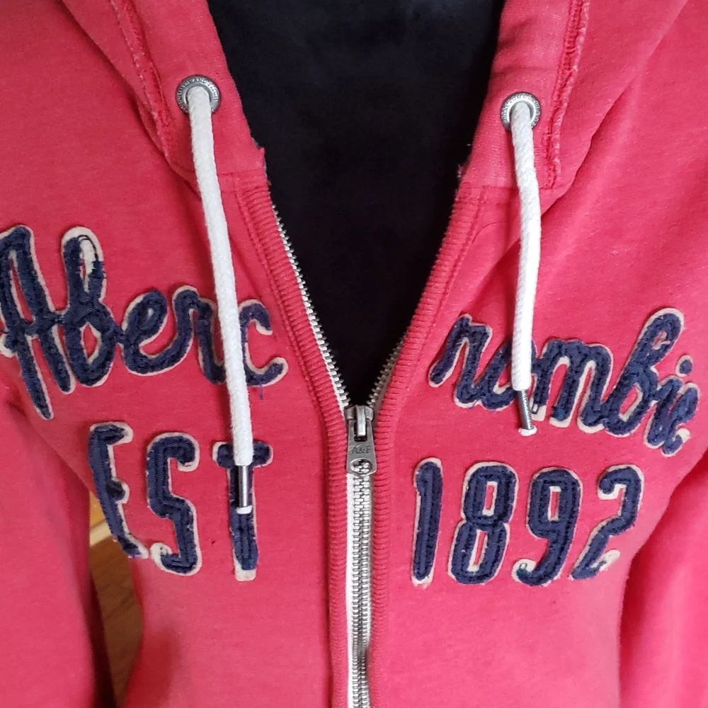 A&F Zippered Hoodie_10